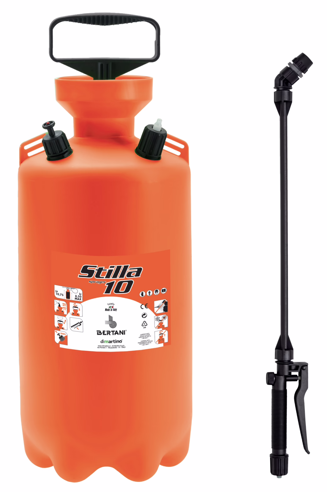 Pajarito_Dummy_Pressure sprayer 10L_174280_2024-01 Helles orangefarbenes 10‑Liter-Handdrucksprüher für den Garten mit schwarzem Kunststoff‑Pumpgriff oben, zwei schwarzen Verschlüssen mit Druck-/Belüftungsventilen und einer separaten langen schwarzen Spritzlanze mit ergonomischem Abzug und verstellbarer Düse. Zylindrischer Kunststoffbehälter mit geriffelter Bodenpartie und sichtbarem 'Stilla 10'-Aufkleber auf der Vorderseite. Produktfoto vor weißem Hintergrund; geeignet zum Auftragen von Wasser, Düngemitteln und Pflanzenschutzmitteln.
